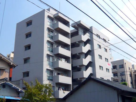 8842506/建物外観